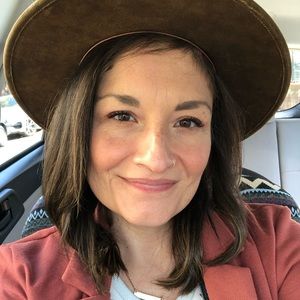 Meet your Posher, Rose